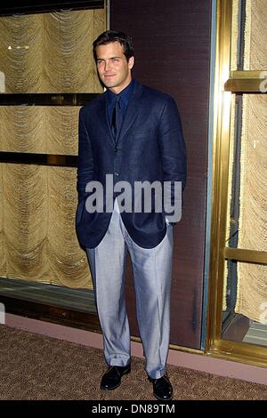 18. März 2002 - K24401JBB NATIONAL ACADEMY DAYTIME EMMY Nominierung Zeremonie. RAINBOW ROOM, NEW YORK 12.03.02. JOHN BARRETT / 2002.CHRISTOPHER DOUGLAS (Kredit-Bild: © Globe Photos/ZUMAPRESS.com) Stockfoto