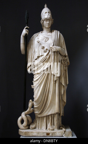 Die Athena Giustiniani oder Giustiniani Minerva. Parischen Marmor. Antonine Roman Kopie. 2. Jahrhundert. Detail. Stockfoto