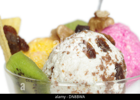 Eis über verschiedene Geschmäcker in Glasschale Stockfoto