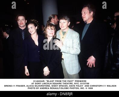 27. Januar 1999 - K14622AR: '' BLAST FROM THE PAST"PREMIERE beim SONY LINCOLN SQUARE THEATER, NYC. 01/27/99.BRENDAN FRASER, ALICIA SILVERSTONE, SISSY SPACEK, DAVE FOLEY UND CHRISTOPHER WALKEN. ANDREA RENAULT / 1999 (Kredit-Bild: © Globe Photos/ZUMAPRESS.com) Stockfoto