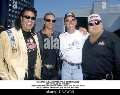 3. Juli 2001 - K22315PSK: Indische MORTORCYCLE WIEDERGEWONNENEN Fahrt. LOS ANGELES, CA 07/03/2001.LORENZO LOMAS,B.RICHMOND, PETER FONDA UND MICKEY JONES. PAUL SKIPPER / 2001. (Kredit-Bild: © Globe Photos/ZUMAPRESS.com) Stockfoto