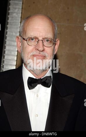 23. Februar 2002 - K24179AG: ART DIRECTORS GUILD AWARDS. BEVERLY HILTON HOTEL INTERNATIONAL BALLROOM, BEVERLY HILLS, CA 23.02.2002. AMY GRÄBER/GLOEB 2002. (D). FRANK OZ(Credit Image: © Globe Photos/ZUMAPRESS.com) Stockfoto