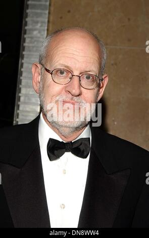 23. Februar 2002 - K24179AG: ART DIRECTORS GUILD AWARDS. BEVERLY HILTON HOTEL INTERNATIONAL BALLROOM, BEVERLY HILLS, CA 23.02.2002. AMY GRÄBER/GLOEB 2002. (D). FRANK OZ(Credit Image: © Globe Photos/ZUMAPRESS.com) Stockfoto