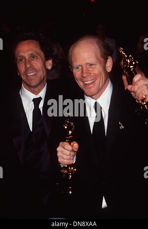 26. März 2002 - K24506EG VANITY FAIR PARTY. MORTON RESTAURANT, CA 24.03.02. ED GELLER / 2002.BRIAN GRAZER. RON HOWARD(Credit Image: © Globe Photos/ZUMAPRESS.com) Stockfoto