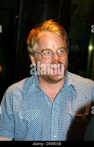 1. Januar 1980 - K5576JBB: ROBIN WILLIAMS LIVE ON BROADWAY im BROADWAY THEATRE IN NEW YORK CITY 14.07.02. JOHN BARRETT / 2002.SEYMOUR HOFFMAN (Kredit-Bild: © Globe Photos/ZUMAPRESS.com) Stockfoto