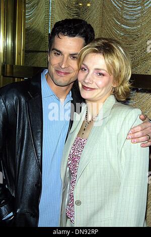 18. März 2002 - K24401JBB NATIONAL ACADEMY DAYTIME EMMY Nominierung Zeremonie. RAINBOW ROOM, NEW YORK 12.03.02. JOHN BARRETT / 2002.RICK HEARST. BETH EHLERS(Credit Image: © Globe Photos/ZUMAPRESS.com) Stockfoto