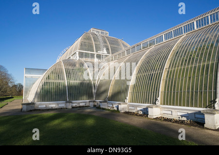 Palm House äußere Kew Gardens in London UK Stockfoto