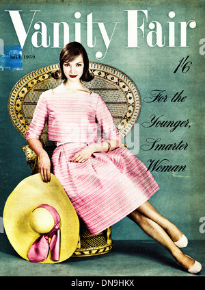 1950er Jahren VANITY FAIR Cover Vintage original Damenmode Magazin datiert Juli 1959 Stockfoto