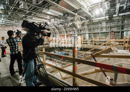 New York, USA. 20. Dezember 2013. Die neue 34th Street-Hudson Yards Kopfbahnhof auf die 7 Subway Line Extension am Freitag, 20. Dezember 2013 in New York. Der neue Tunnel vom Times Square entfernt, welches im Herbst 2014 eröffnet wird, kündigt 108 Füße unterhalb des Straßenniveaus West 34th Street und Eleventh Avenue Rat der Haustür von den 45 Block Hudson Yards Entwicklung umgewidmet. Bildnachweis: Richard B. Levine/Alamy Live-Nachrichten Stockfoto