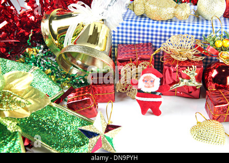 Santa Puppe und Zubehör Dekoration Weihnachten oder Silvester. Stockfoto