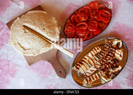 Typisches Essen in einem Restaurant in der Nähe des archäologischen Seiten Lepensky Vir, Deutschland, Europa Stockfoto