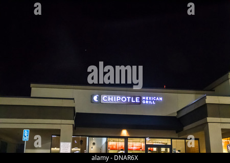 Chipotle Mexican Grill Zeichen in der Nacht Stockfoto