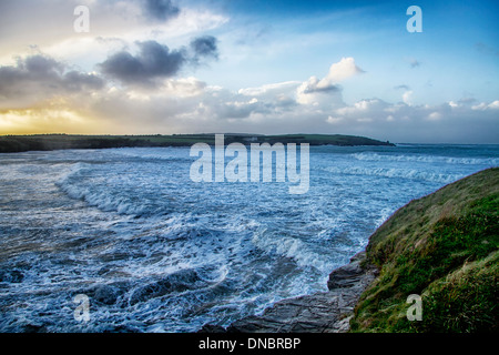 Sonnenuntergang nach einem Gewitter, Harlyn Bay, Padstow, Cornwall, England Stockfoto