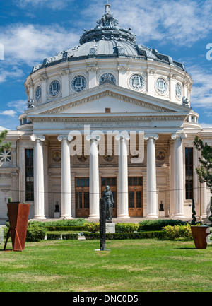 Die rumänische Atheneum, eine Konzerthalle und Wahrzeichen im Zentrum von Bukarest, der Hauptstadt von Rumänien. Es wurde im Jahre 1888 eingeweiht. Stockfoto