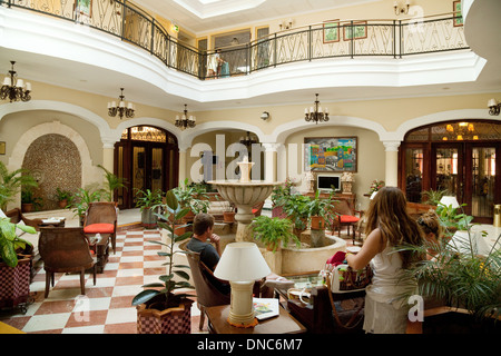 Die Lobby im Inneren des luxuriösen Iberostar Grand Hotel Trinidad, Kuba, Karibik, Lateinamerika Stockfoto