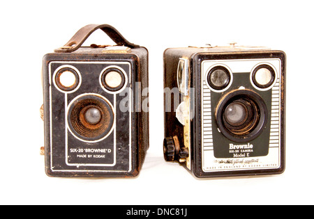 DURBAN, Südafrika - 17. Dezember 2013: Links zwei Vintage Kodak Kameras, Kodac Brownie, 6-20 Modell E und richtige Kodak Six-20 ' b Stockfoto