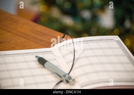 2014 Tagebuch Buch zu öffnen, an Planer und wöchentliche Seiten Stockfoto