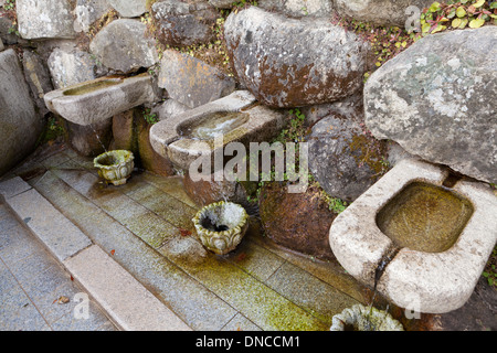 Natürliches Quellwasser Waschbecken im buddhistischen Tempel - Gyeongju, Südkorea Stockfoto