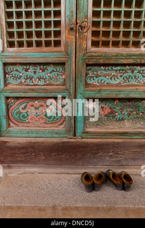 Buddhistische Tempel Türen - Gyeongju, Südkorea Stockfoto