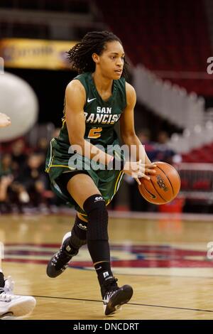 Fresno, CS, USA. 20. Dezember 2013. 20. Dezember 2013 gewonnen Fresno, CA - San Francisco Wache Taj Winston im Spiel zwischen den San Francisco Dons und Fresno State Bulldogs im Save Mart Center in San Francisco Fresno, CA. 76 bis 47. © Csm/Alamy Live-Nachrichten Stockfoto