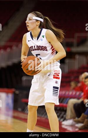 Fresno, CS, USA. 20. Dezember 2013. 20. Dezember 2013 gewonnen Fresno, CA - Fresno State Guard Bree Farley im Spiel zwischen den San Francisco Dons und Fresno State Bulldogs im Save Mart Center in San Francisco Fresno, CA. 76 bis 47. © Csm/Alamy Live-Nachrichten Stockfoto