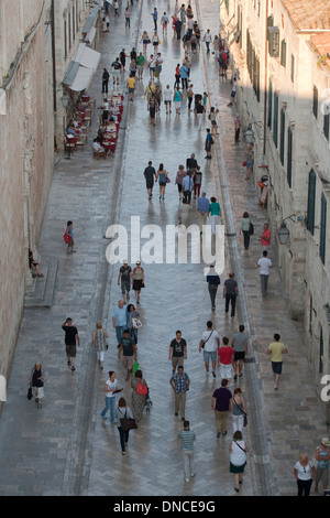 Dubrovnik, Kroatien. Ein Blick von der Stadtmauer in der Altstadt. Stockfoto