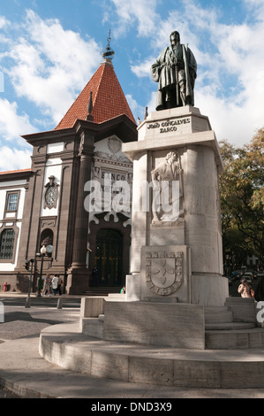 Statue von João Gonçalves Zarco, der portugiesische Seefahrer, besiedelt und wurde ersten Kapitän, Madeira. Stockfoto