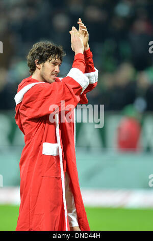 Bremen, Deutschland. 21. Dezember 2013. Bremen 1: 0-Torschütze, die Santiago Garcia jubelt nach der deutschen Bundesliga-Spiel zwischen Werder Bremen und Bayer 04 Leverkusen im Weserstadion in Bremen, Deutschland, 21. Dezember 2013. Foto: Carmen Jaspersen/Dpa/Alamy Live News Stockfoto