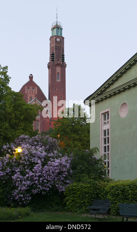 Abends Blick auf Engelbrektskyrkan (1914), eine Pfarrkirche in Engelbrekts Pfarre, Stockholm, Schweden Stockfoto