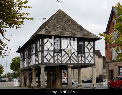 Alte Markthalle in der Hauptstraße von Royal Wootton Bassett. Wiltshire. England Stockfoto