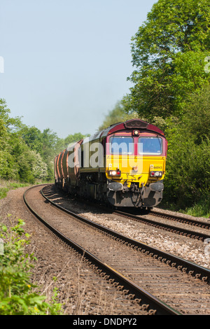 EWS Class 66 Fracht Diesellok Reisen zwischen Melton Mowbray Leicestershire und Oakham Rutland UK Stockfoto