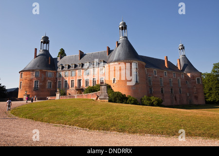 Das Chateau de Saint-Fargeau in Burgund, Frankreich. Stockfoto