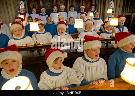 Der Chor der Wells Cathedral in Weihnachten Gewand Stockfoto