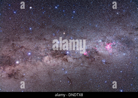 Im Bereich der südlichen Milchstraße mit Eta Carinae, Kern und & Beta Alpha Centauri. Stockfoto