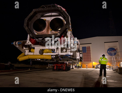 Die Antares-Rakete der NASA startete in der Wallops Flight Facility in Virginia für eine Frachtmission in die niedrige Erdumlaufbahn. Die Rakete wird das Cygnus-Raumschiff zur ISS bringen. Die Mission umfasst die Vorbereitung vor dem Start, die Integration der Nutzlast, die Planung der orbitalen Einfügung und den Raumbetrieb für die Nachlieferung. Stockfoto