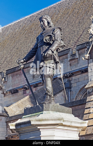 London, Palace of Westminster die Statue von Oliver Cromwell vor der Aula Stockfoto