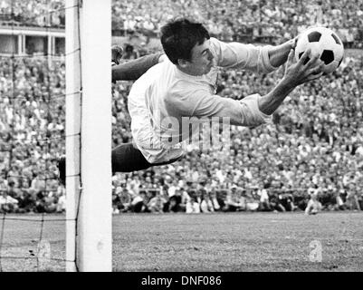 01.08.1969 Torhüter Gordon Banken (England) 1969 Stockfoto