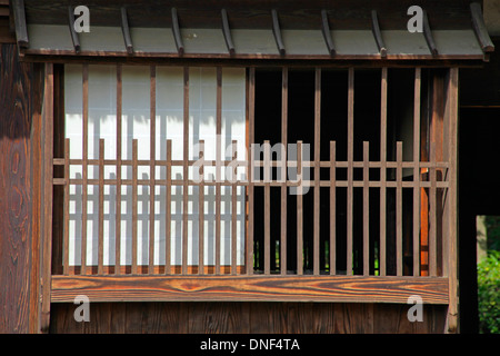 Vergitterte Fenster mit Shoji der alten japanischen Haus Tokio Japan Stockfoto