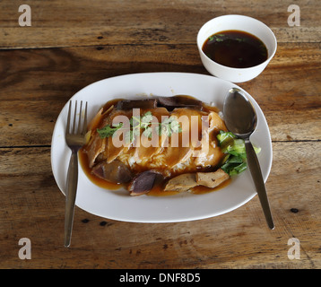 Reis mit Ente, in Scheiben geschnitten Restaurant Präsentation, asiatische Küche Stockfoto