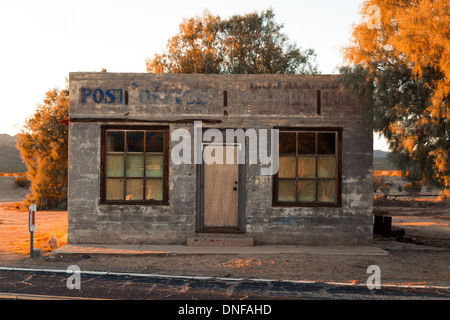 Verlassene Postgebäude in Kalifornien Stockfoto