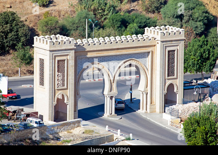 Bab Boujelud Tor in der alten Medina in Fes, Marokko, Afrika Stockfoto