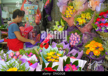 Hong Kong China, HK, Chinesisch, Oriental, Kowloon, Prince Edward, Flower Market Road, Mongkok, Blumensträuße, Verkäufer, Stände Stand Markt Kauf Verkauf, Stockfoto