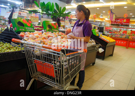 Peking China, Asien, Chinesisch, Orientalisch, Guang an Men Nei Da Jie, Guanganmen Außenstraße, Regenbogen-Zentrum, Zentrum, Shopping Shopper Shopper Shop Geschäfte Markt Stockfoto