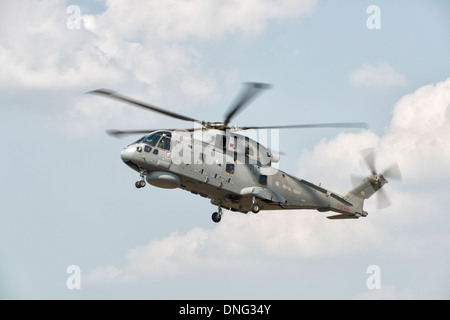 Augusta Westland Merlin AW101 HM1 mittlerer Lift Hubschrauber von der britischen Royal Navy kommt für 2013 RIAT in Fairford Stockfoto