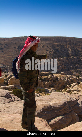 Reiseführer in Dana Nature Reserve, Jordanien Stockfoto