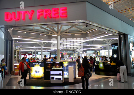 Peking China, Asien, Chinesisch, Orientalisch, Internationaler Flughafen Beijing Capital, PEK, Terminal 3, innen, Tor, Shopping Shopper Shopper Shop Shops mar Stockfoto