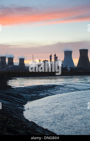 Grangemouth petrochemische Anlage und die Heimat Schottlands Öl-Raffinerie-Industrie im Besitz von Ineos, Vereinigtes Königreich. Stockfoto