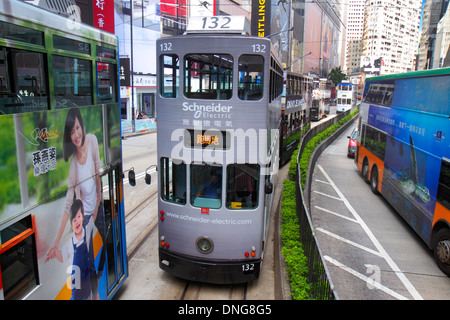 Hongkong China, Hongkong, Asien, Chinesisch, Orientalisch, Insel, Causeway Bay, Yee wo Street, Doppeldecker-Straßenbahnlinien, Unternehmen, Bezirk, Gebäude, Skyline der Stadt, kant Stockfoto