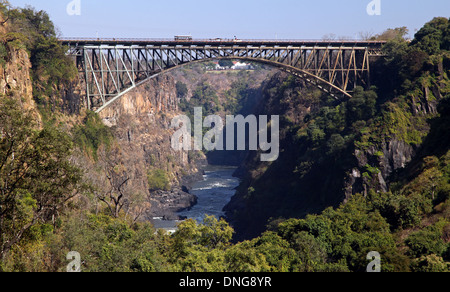 Brücke zwischen Sambia und Simbabwe Stockfoto