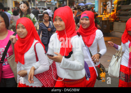 Hongkong China, HK, Asien, Chinesisch, Orient, Kowloon, Prinz Edward, Tung Choi Street, Asiaten ethnischen Einwanderer Minderheit, Teenager Teenager Teenager t Stockfoto